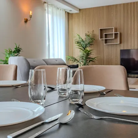 L'horizon - Spacieux & Familial - Proche Europe Park - Parking Gratuit - Commerces A Proximite Apartman *