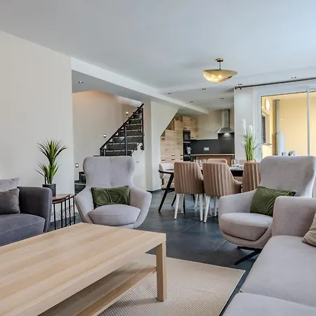Apartman L'horizon - Spacieux & Familial - Proche Europe Park - Parking Gratuit - Commerces A Proximite *