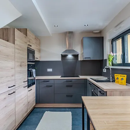 Apartman L'horizon - Spacieux & Familial - Proche Europe Park - Parking Gratuit - Commerces A Proximite Erstein